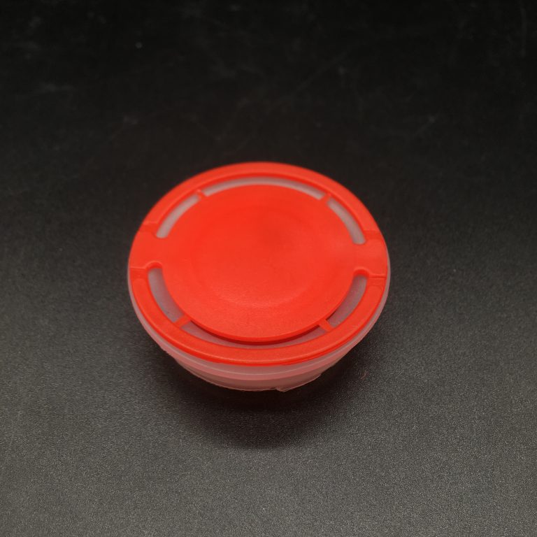 Flex spout flow deflector